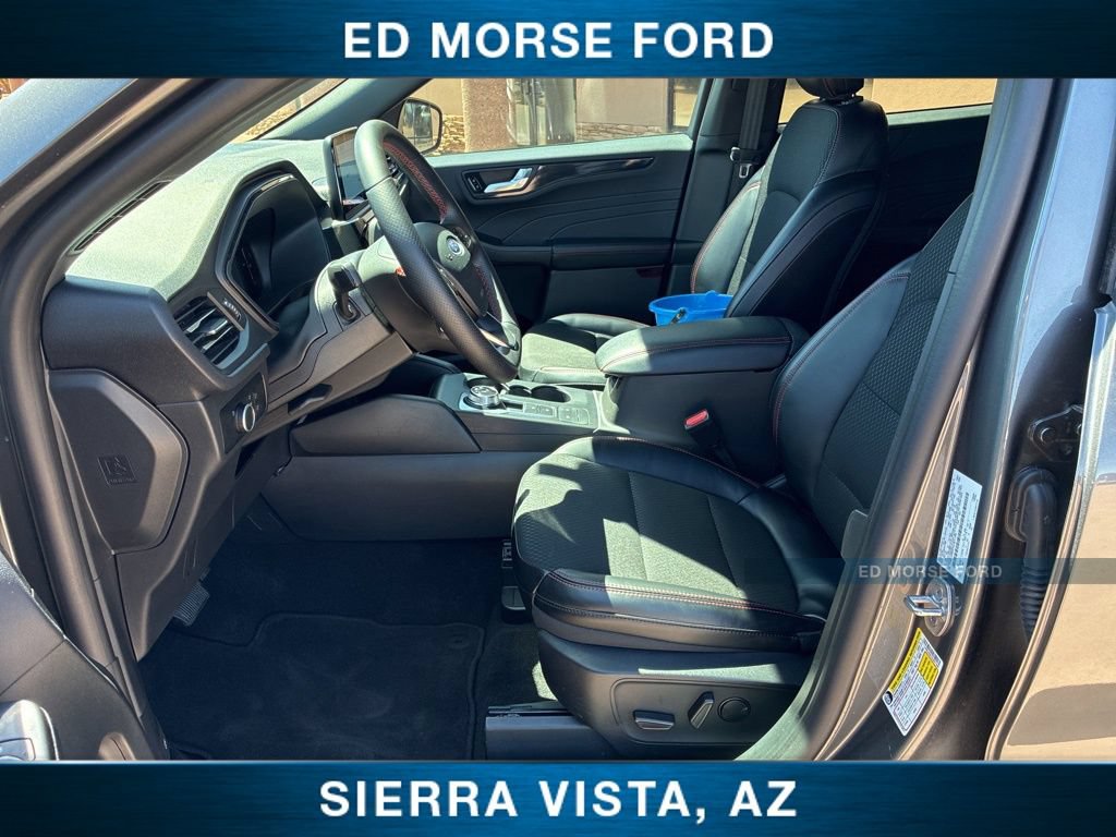 Certified 2025 Ford Escape ST-Line AWD/4WD image 13