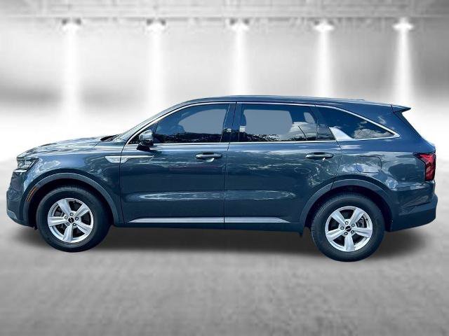 Used 2023 Kia Sorento LX FWD image 8
