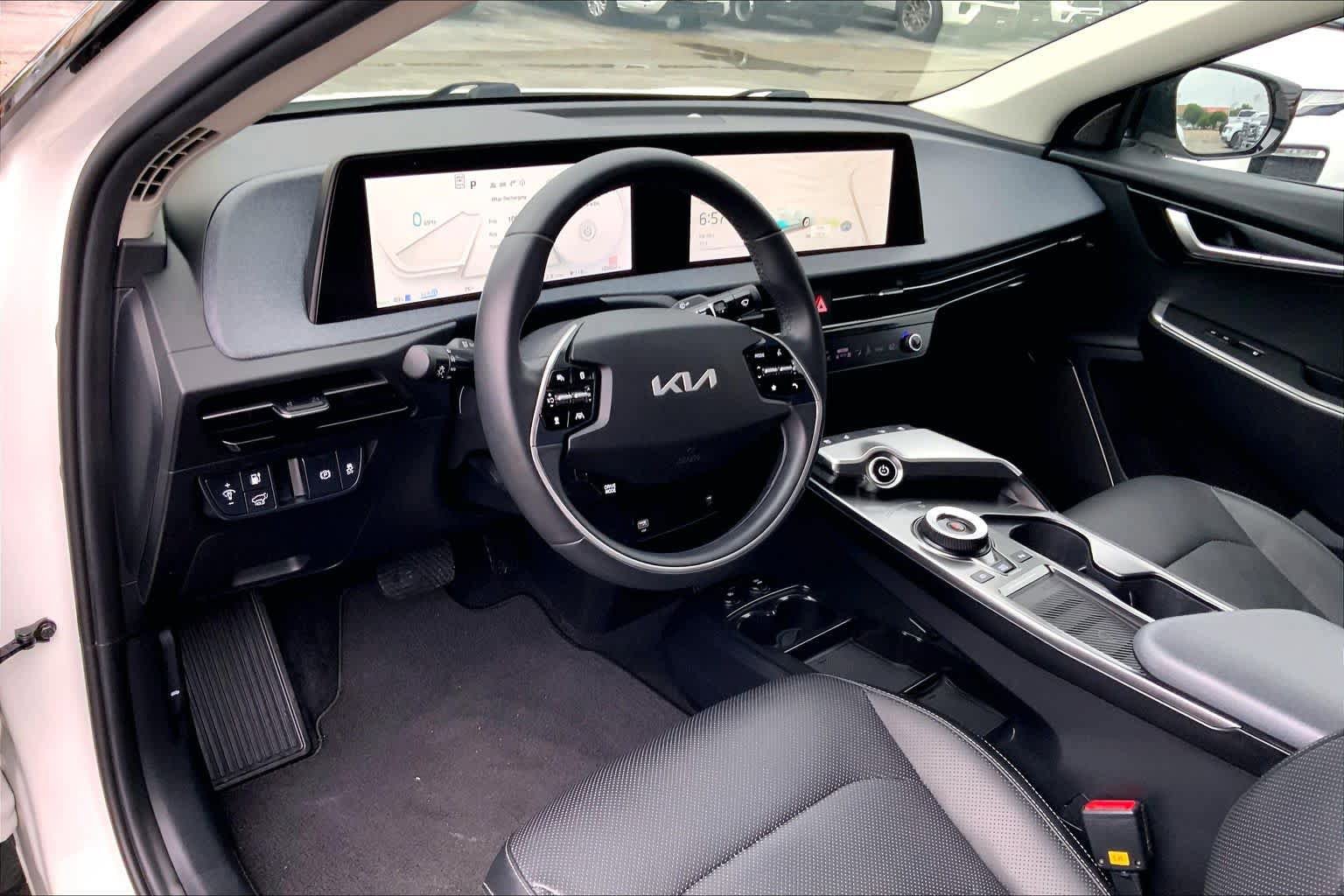 Used 2022 Kia EV6 Wind RWD image 15