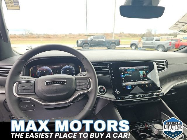 Used 2024 Jeep Wagoneer Series II w/ Flexible Seating Group image 15