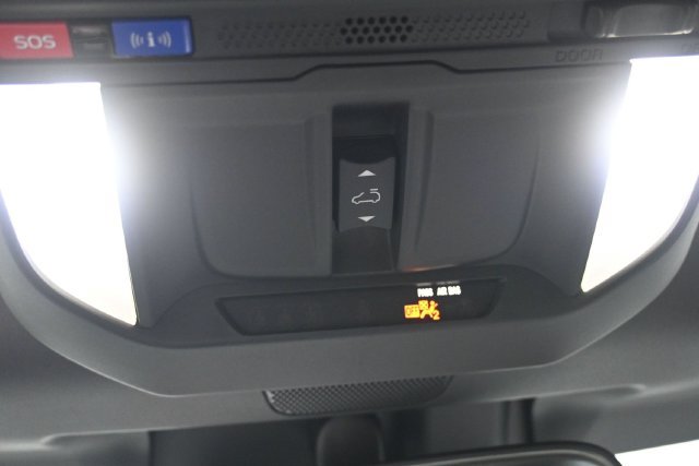 Used 2025 Subaru Forester Premium AWD/4WD image 16