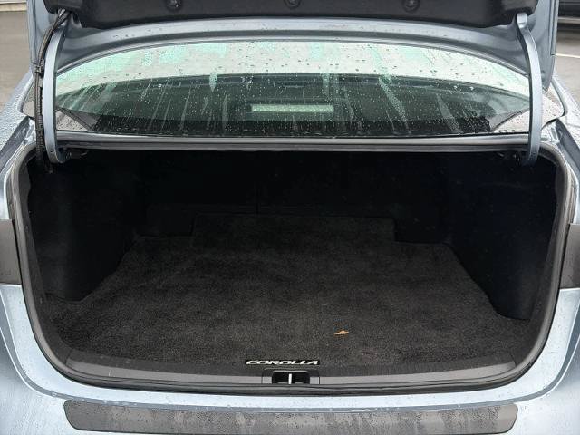 Used 2020 Toyota Corolla LE w/ Carpet Mat Package (TMS) FWD image 34