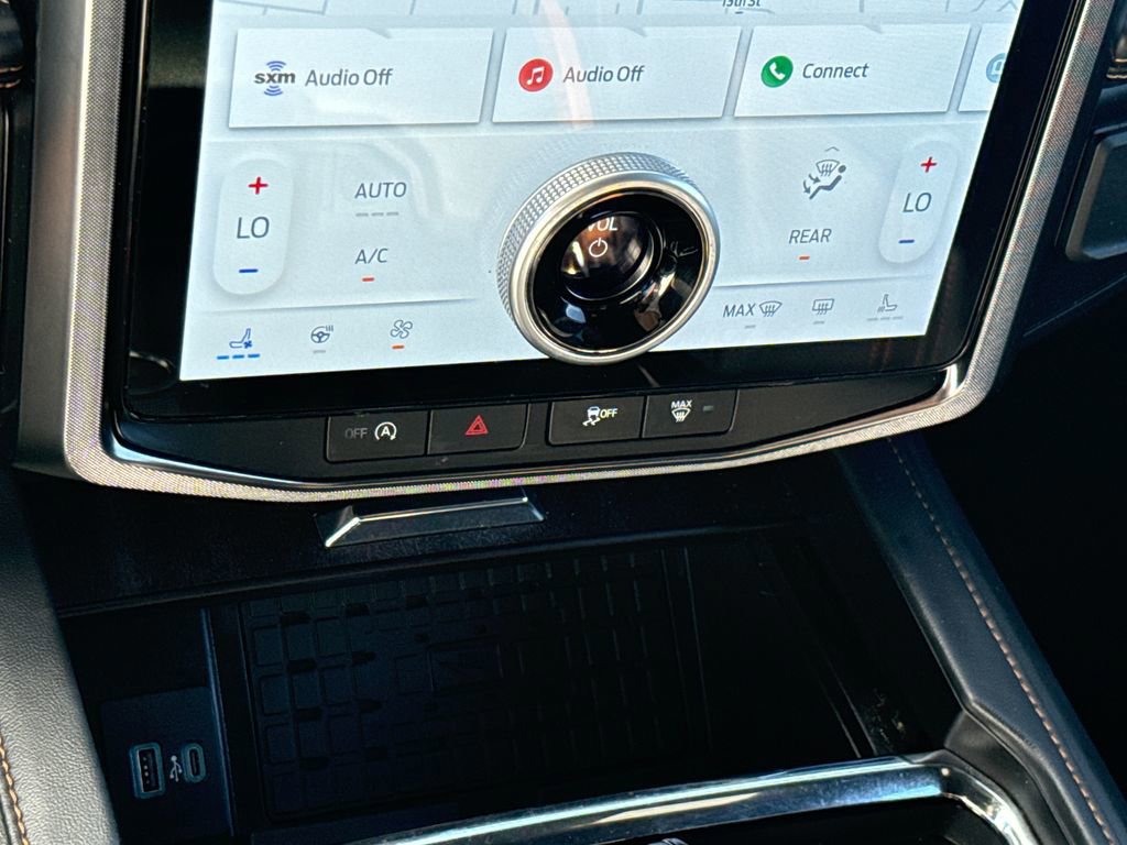 Certified 2024 Ford Expedition Platinum image 24