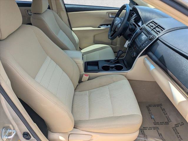 Used 2017 Toyota Camry LE FWD image 19