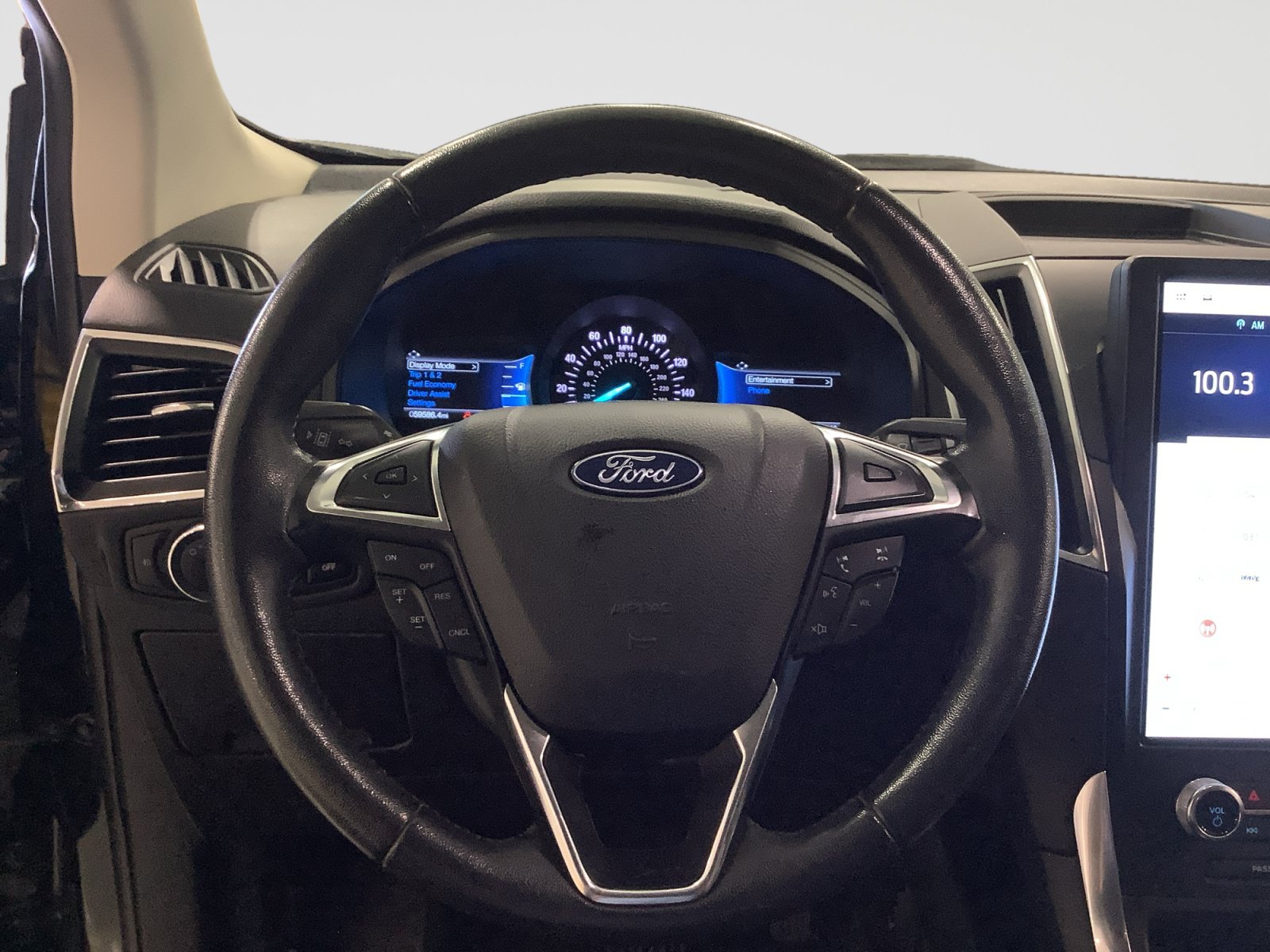 Certified 2023 Ford Edge Titanium AWD/4WD image 13