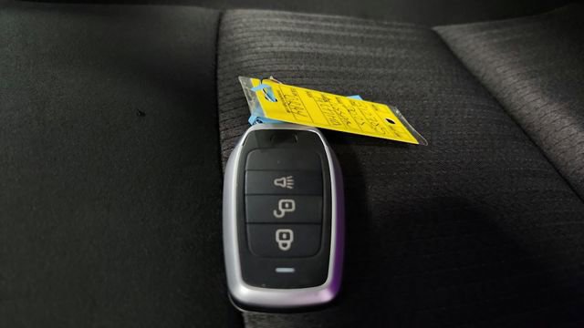 Used 2025 Nissan Altima 2.5 S FWD image 15