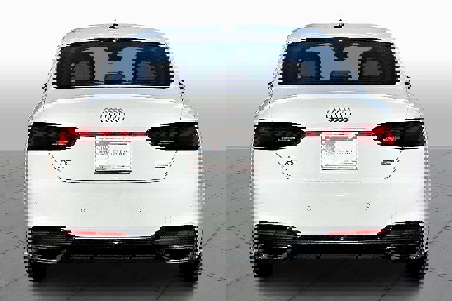 Used 2025 Audi A5 2.0T Premium Plus image 3