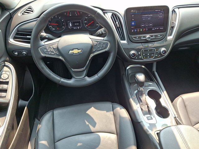 Used 2022 Chevrolet Malibu LT w/ Leather Package FWD image 13