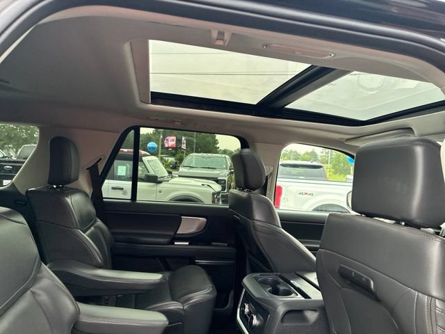 Certified 2025 Ford Expedition Active AWD/4WD image 52