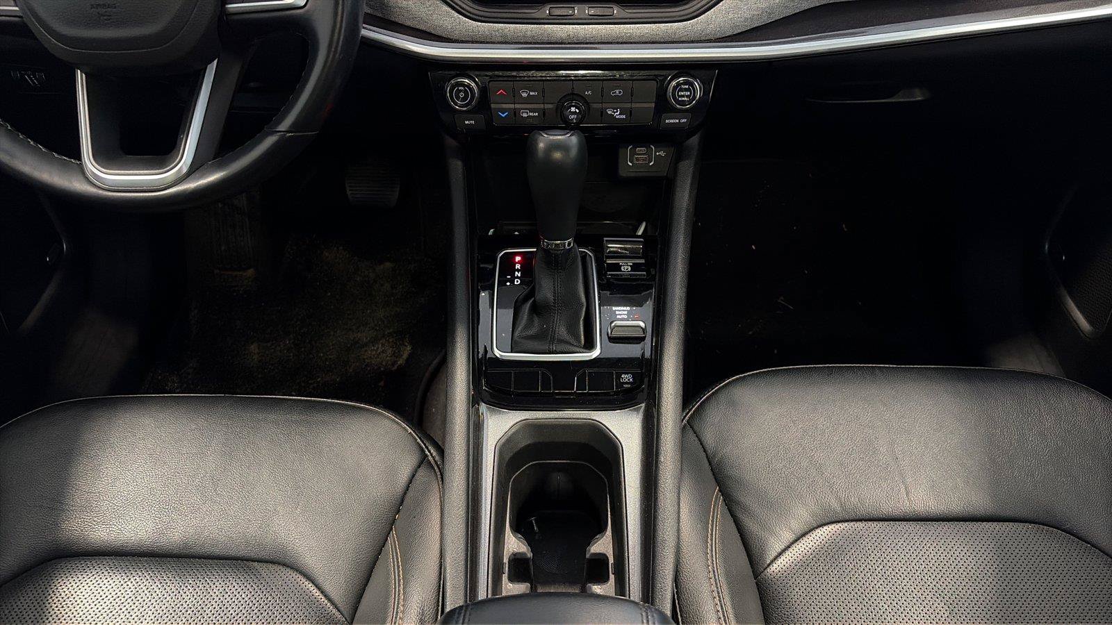Used 2022 Jeep Compass Latitude w/ Sun and Sound Group AWD/4WD image 24