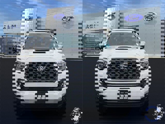 Used 2023 Toyota Tacoma TRD Sport image 7