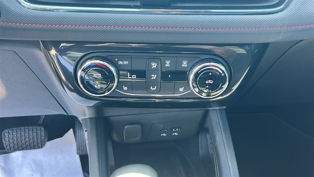 Used 2025 Chevrolet TrailBlazer RS w/ Convenience Package AWD/4WD image 22