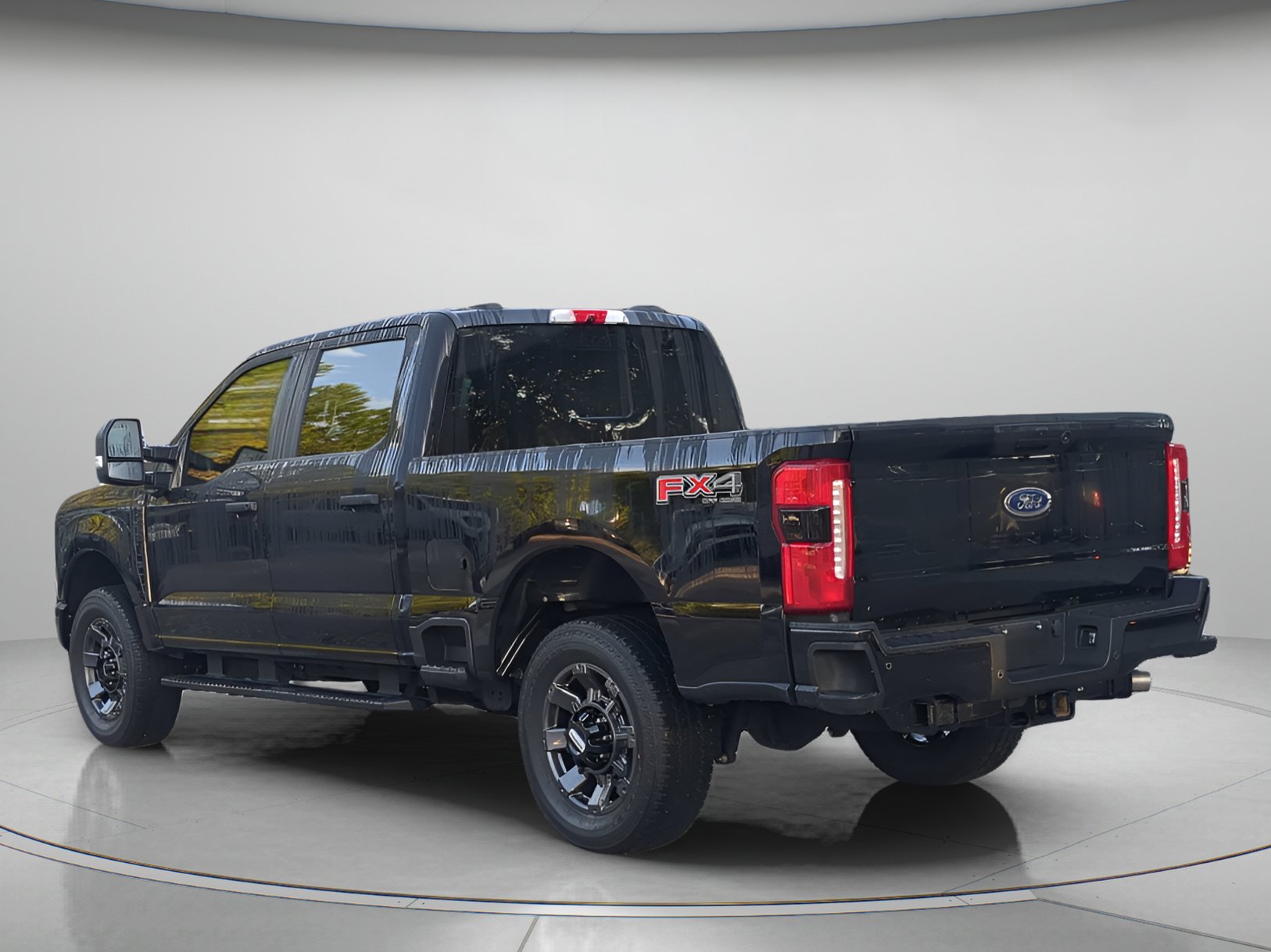 Certified 2024 Ford F250 XL w/ STX Appearance Package AWD/4WD image 42