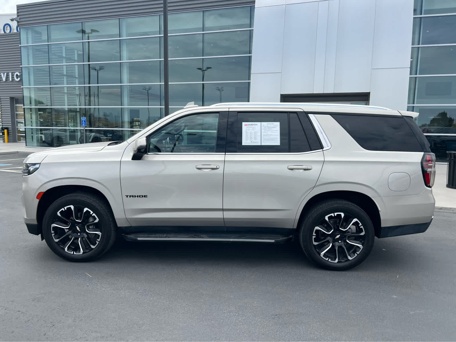 Used 2022 Chevrolet Tahoe LT w/ LT Signature Plus Package AWD/4WD image 12