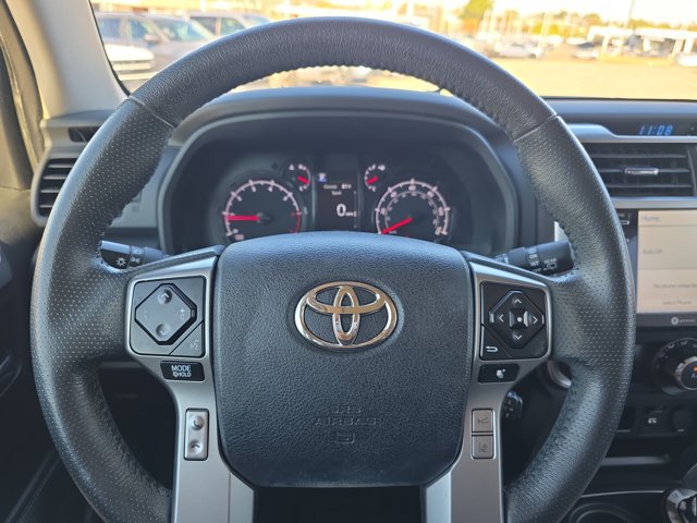 Used 2022 Toyota 4Runner SR5 Premium w/ Moonroof Package AWD/4WD image 22