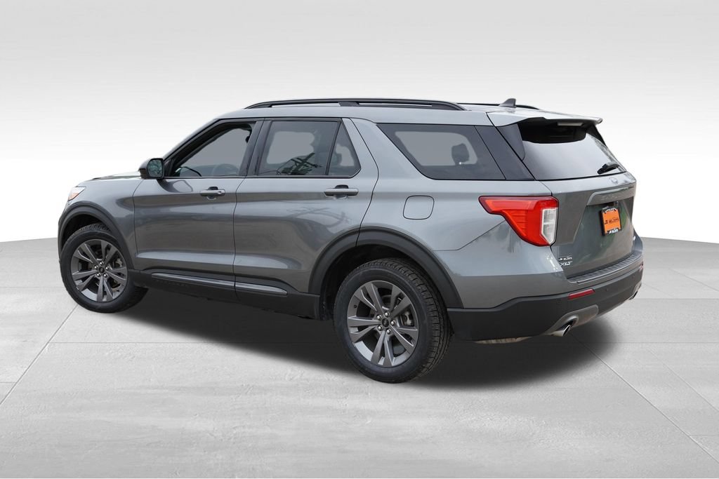 Certified 2024 Ford Explorer XLT w/ Equipment Group 202A AWD/4WD image 8