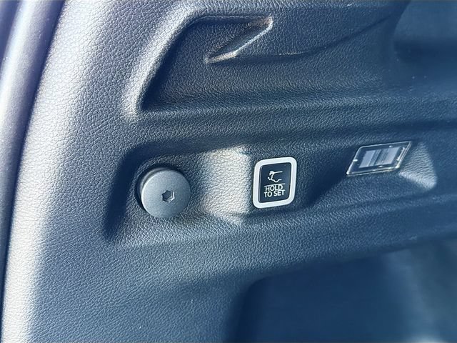 Used 2023 Jeep Grand Cherokee L Limited AWD/4WD image 31