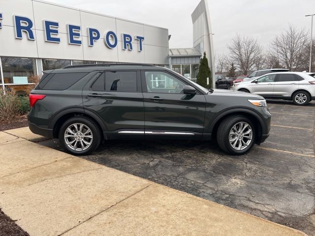 Certified 2023 Ford Explorer XLT w/ Equipment Group 202A AWD/4WD image 9