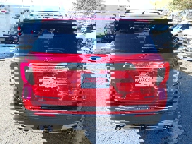 Certified 2021 Ford Explorer Platinum w/ Equipment Group 601A image 7