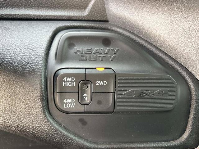 Used 2024 RAM 2500 Big Horn AWD/4WD image 33