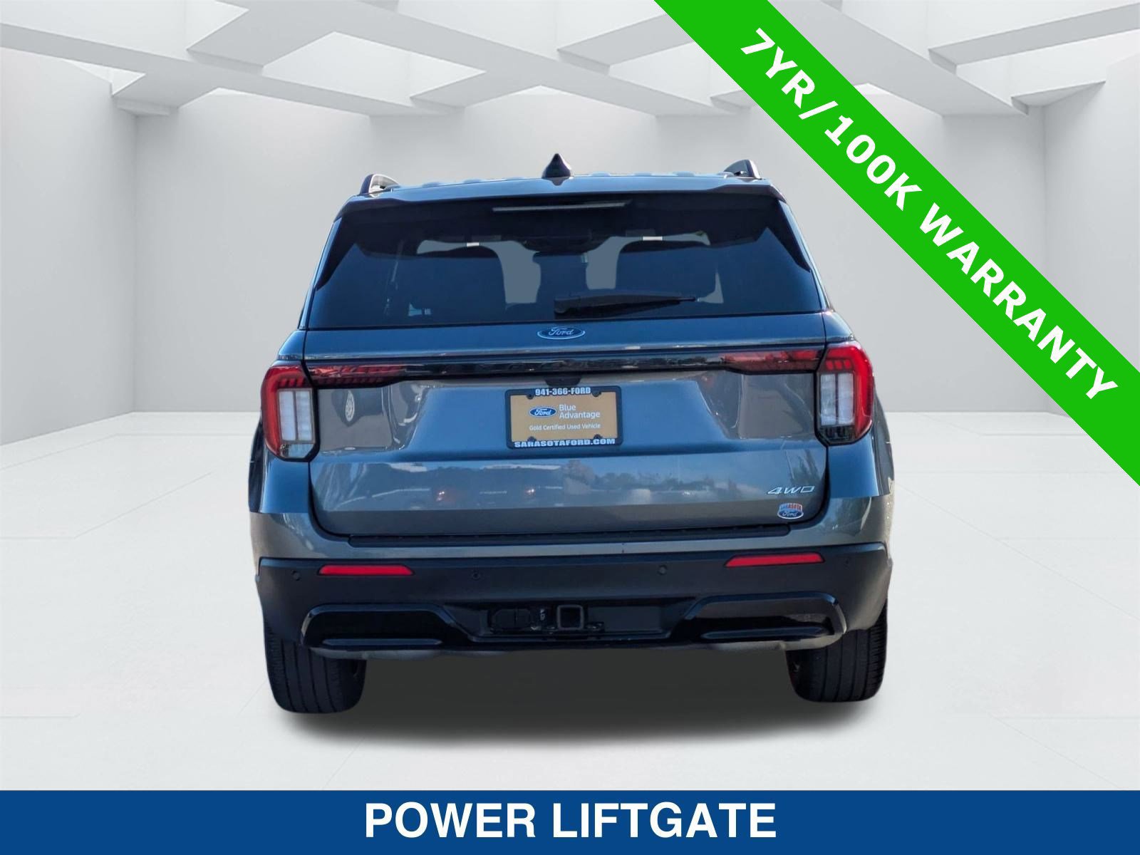 Certified 2025 Ford Explorer ST-Line w/ ST-Line Street Pack image 3