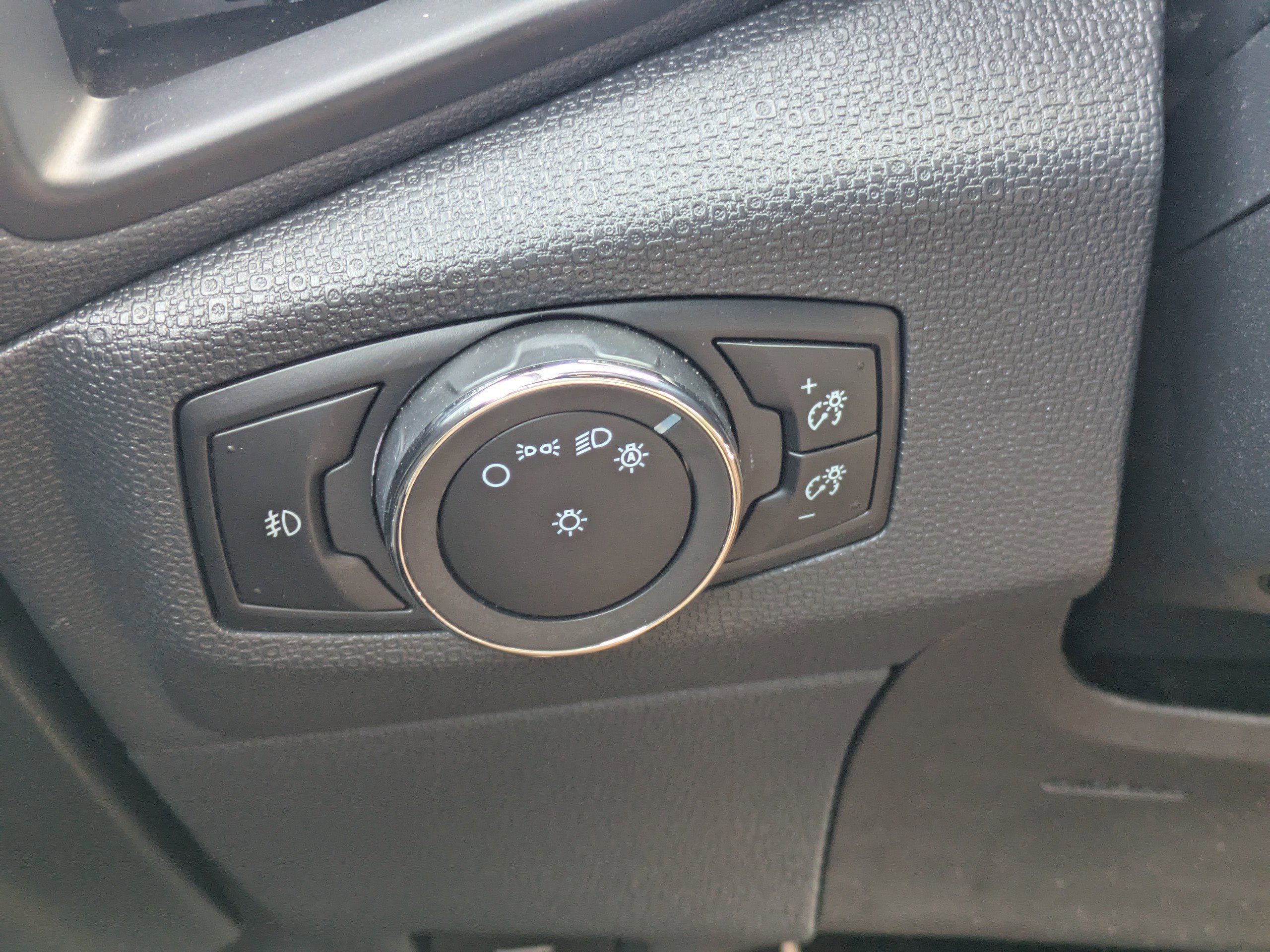 Certified 2019 Ford EcoSport SE w/ SE Convenience Package image 30