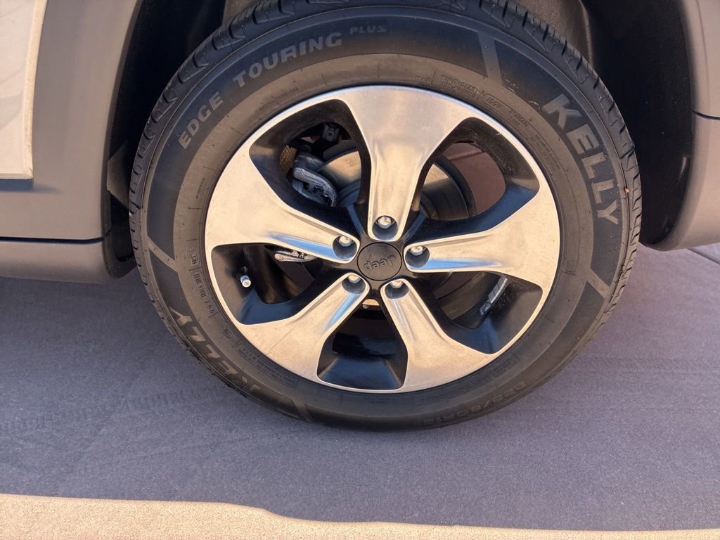Used 2019 Jeep Compass Latitude w/ Popular Equipment Group FWD image 34
