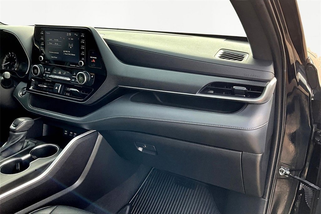 Used 2022 Toyota Highlander XSE image 17