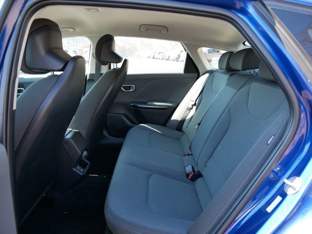 Used 2025 Kia K4 FWD image 11