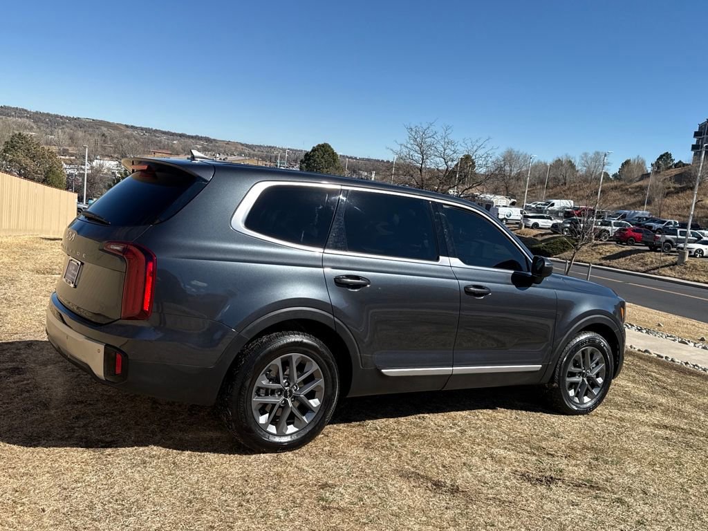 Used 2024 Kia Telluride LX image 5