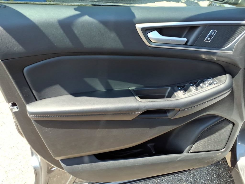 Certified 2024 Ford Edge SEL w/ Convenience Package AWD/4WD image 12
