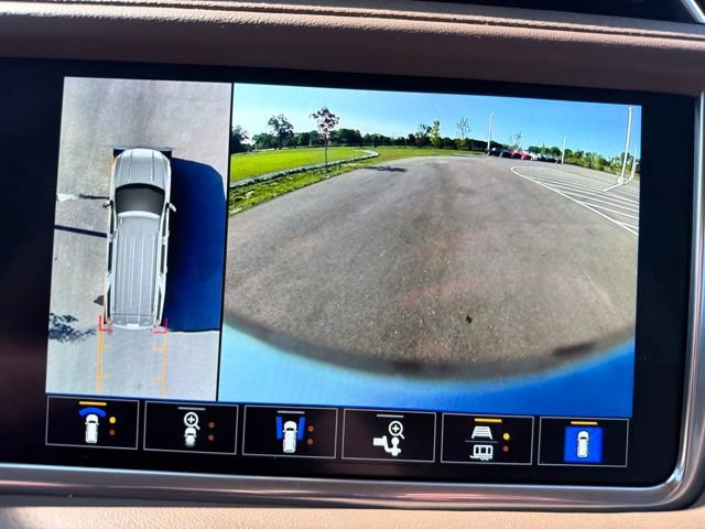 Used 2022 GMC Yukon Denali AWD/4WD image 44