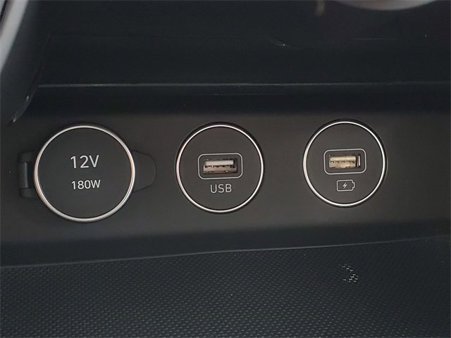 Used 2022 Genesis G70 2.0T image 23