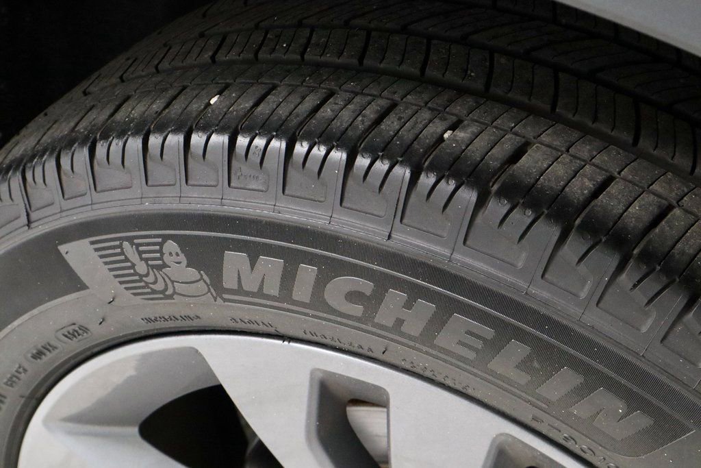 Certified 2023 Ford Explorer XLT w/ Equipment Group 202A image 21