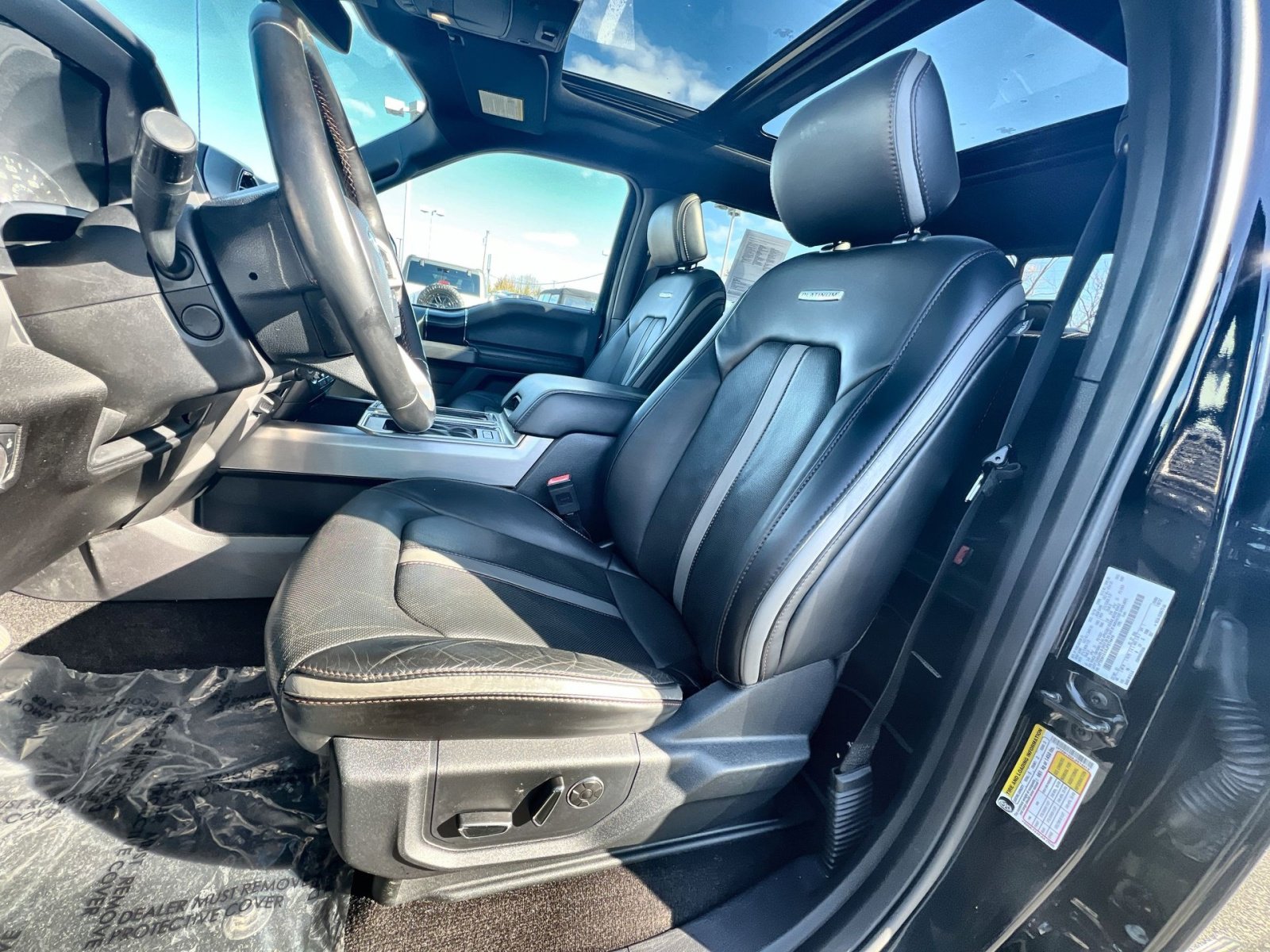 Certified 2018 Ford F150 Platinum w/ Equipment Group 701A Luxury image 13