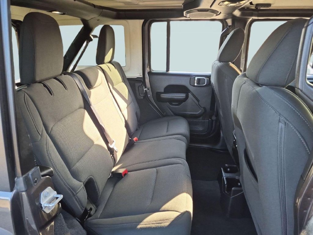 Used 2019 Jeep Wrangler Unlimited Sport S AWD/4WD image 26