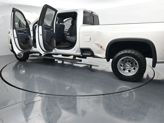 Used 2025 Chevrolet Silverado 3500 High Country w/ High Country Premium Package AWD/4WD image 42