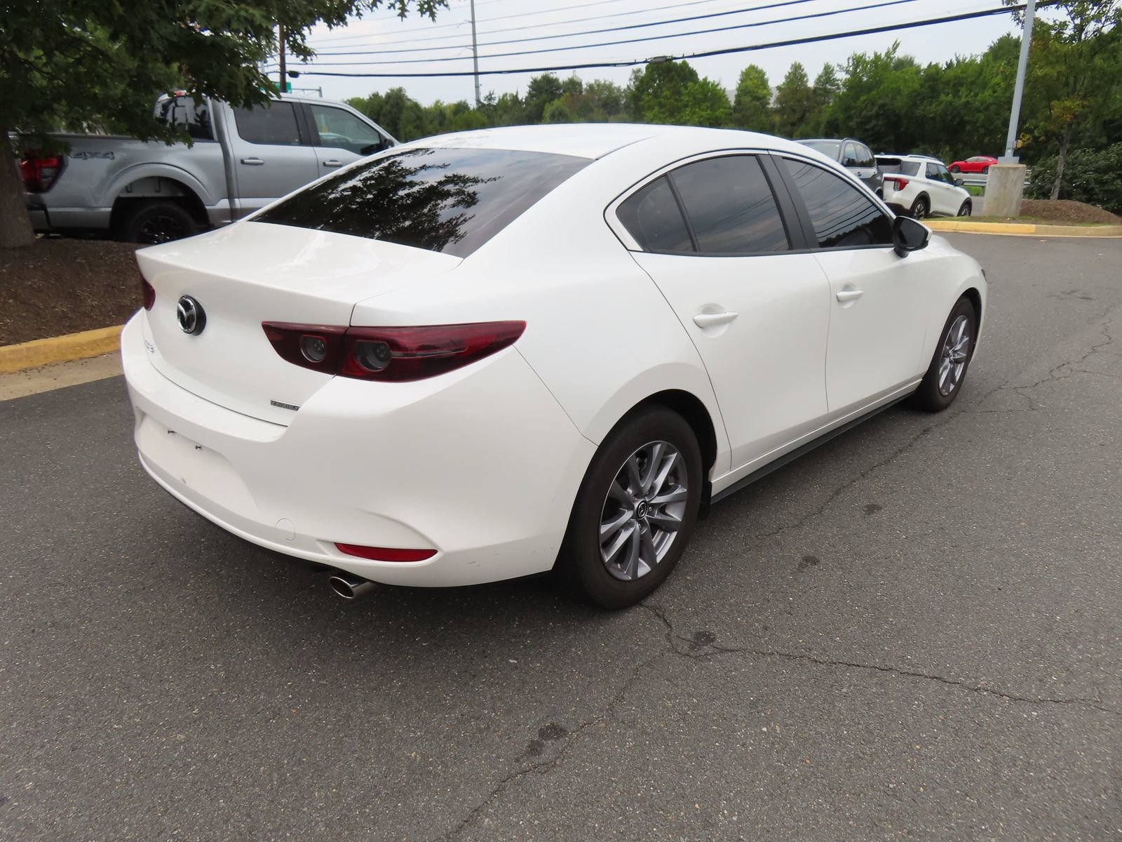 Used 2020 MAZDA MAZDA3 Sedan FWD image 12