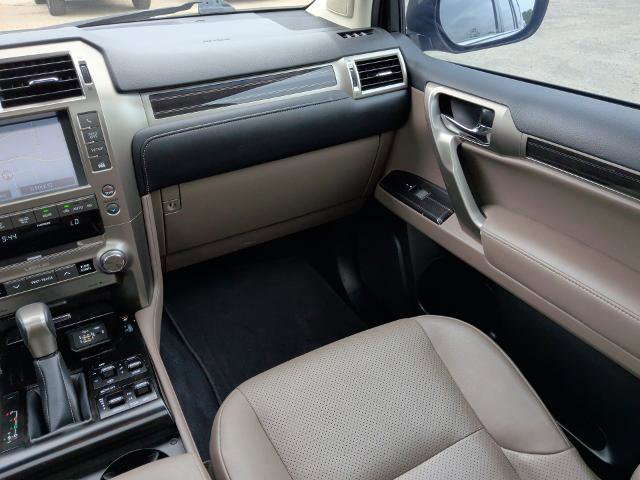 Used 2021 Lexus GX 460 Luxury w/ Off Road Package AWD/4WD image 14