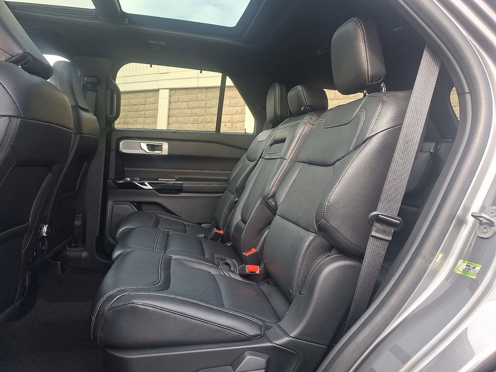 Certified 2022 Ford Explorer ST w/ Equipment Group 401A image 10