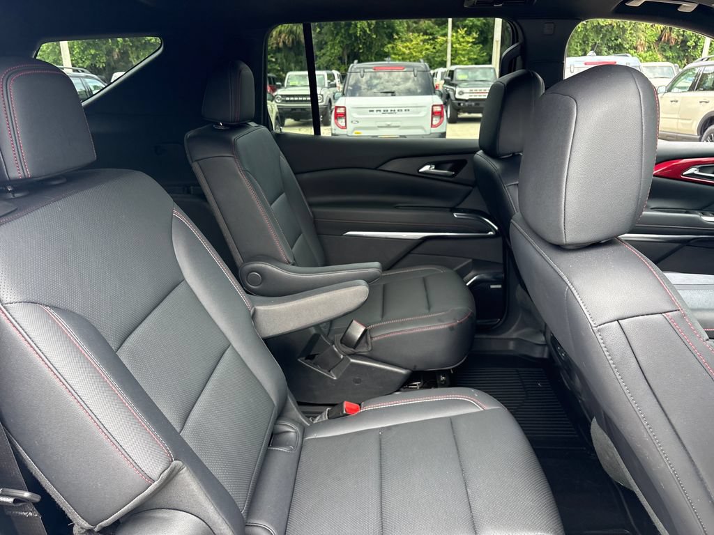 Used 2025 Chevrolet Traverse Z71 w/ Enhanced Driving Package AWD/4WD image 30