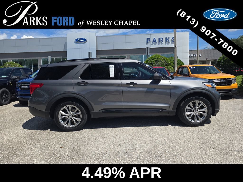 Certified 2024 Ford Explorer XLT w/ Equipment Group 202A RWD image 4