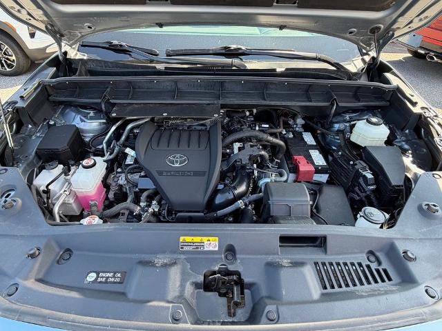 Used 2024 Toyota Highlander XLE AWD/4WD image 24
