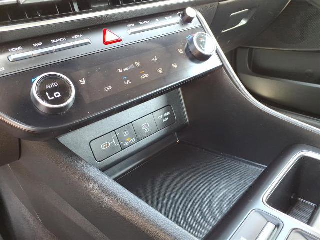 Used 2025 Hyundai Sonata SEL FWD image 12
