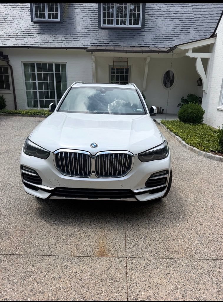 Used 2019 BMW X5 xDrive40i w/ Convenience Package AWD/4WD image 3