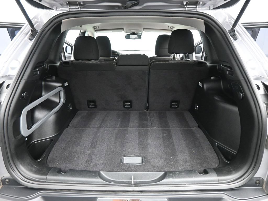 Used 2017 Jeep Cherokee Sport image 46