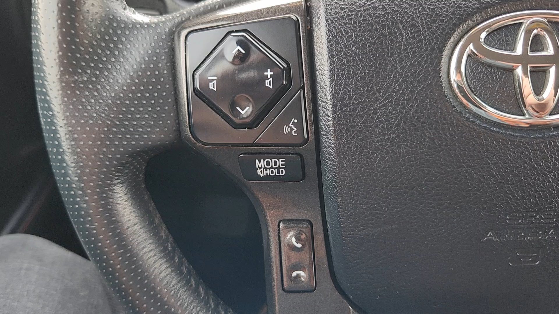 Used 2022 Toyota 4Runner TRD Off-Road Premium AWD/4WD image 12
