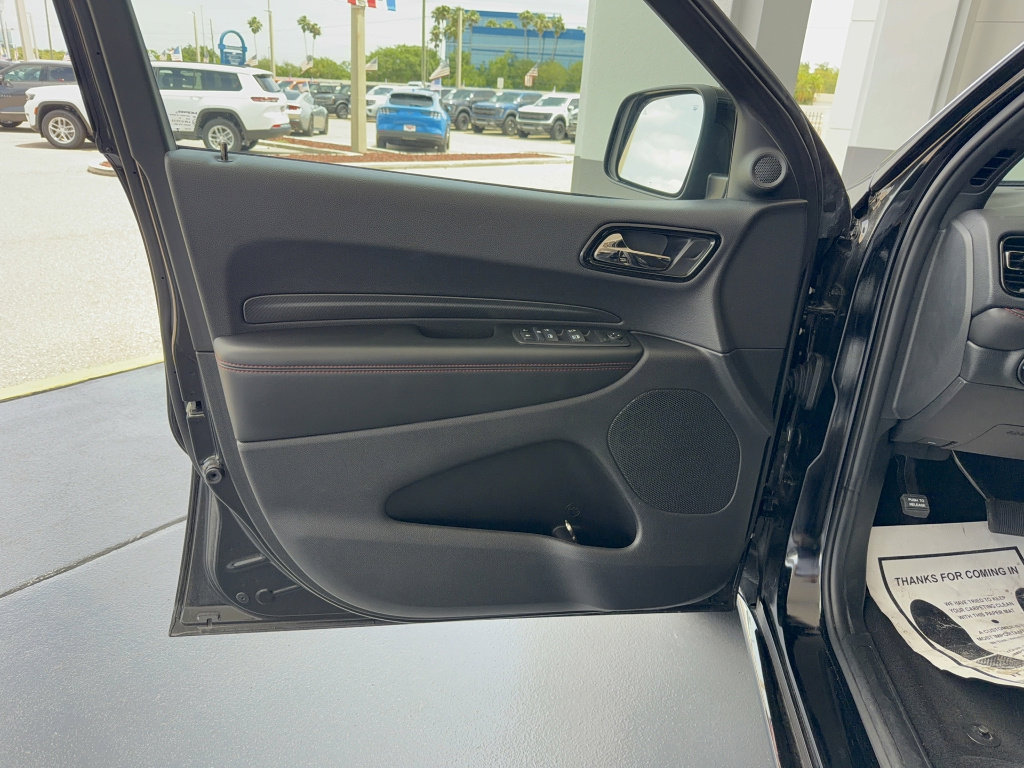 Used 2025 Dodge Durango GT w/ Blacktop Package RWD image 8