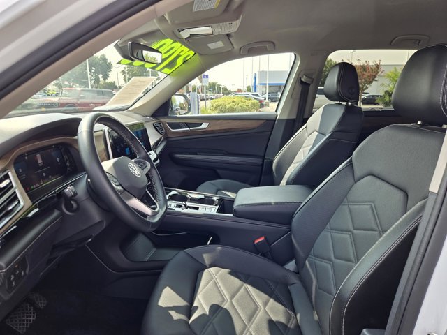 Used 2025 Volkswagen Atlas SE FWD image 26