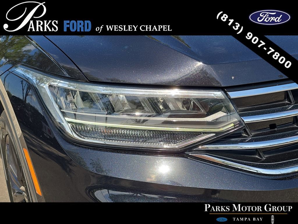 Used 2023 Volkswagen Tiguan SE w/ Panoramic Sunroof Package FWD image 6